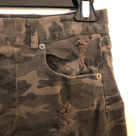 Distressed Camo Miniskirt - Picture 2 of 5